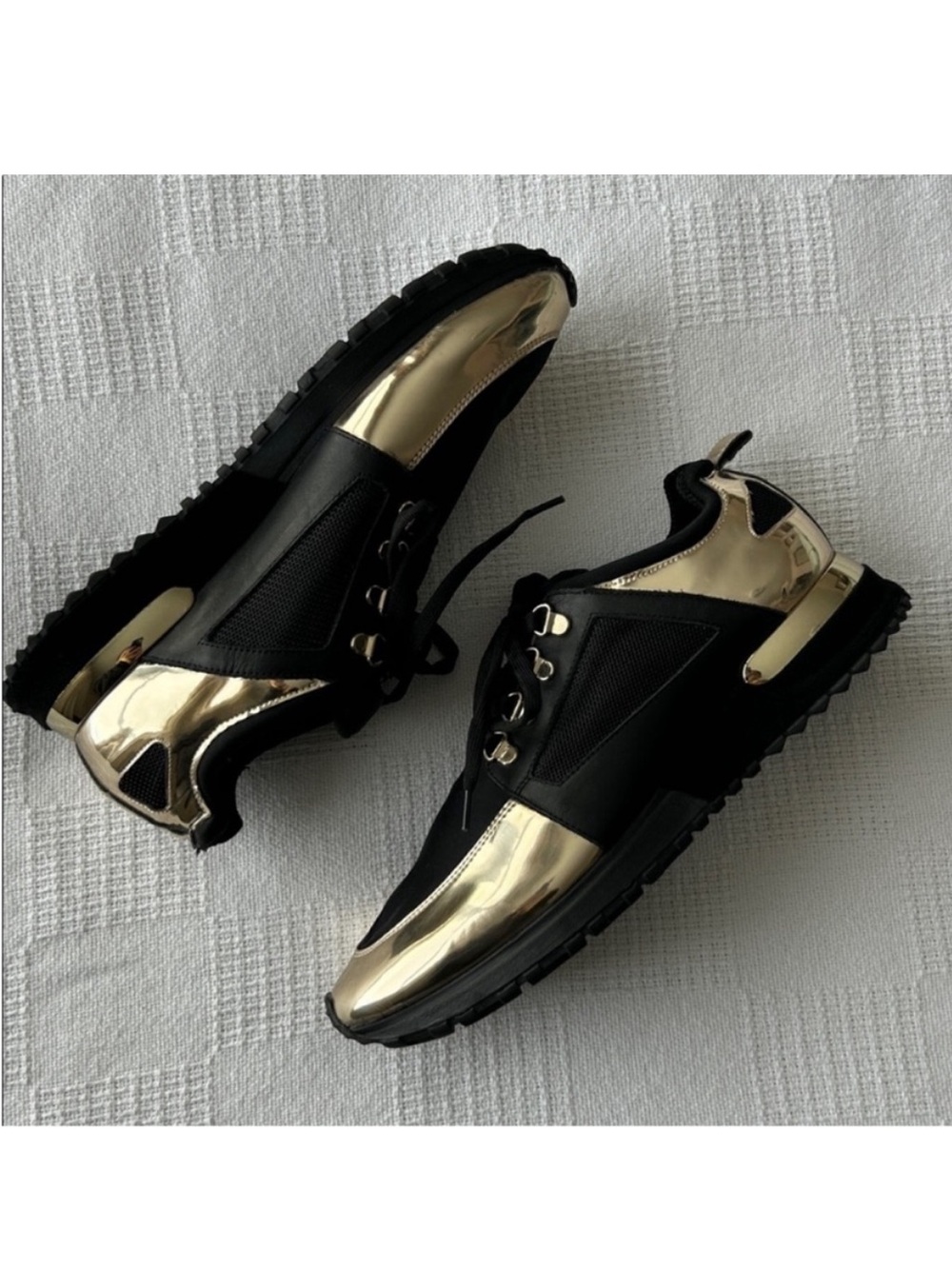 Vinci The Emir Gold Leather Men sneaker limited edition
size 10